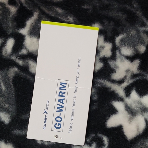 Old Navy Fleece Infinity Scarf - Picture 2 of 4